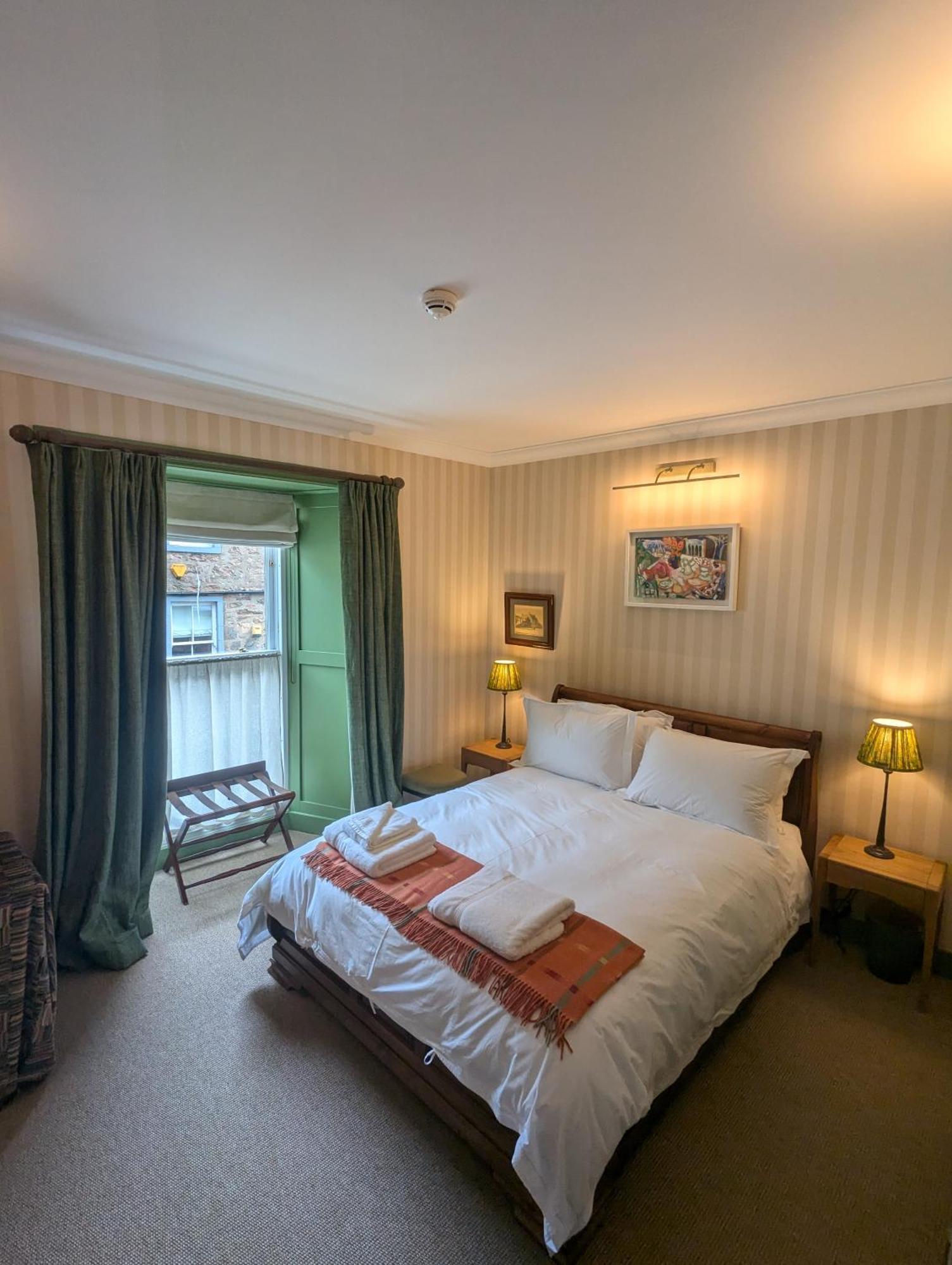 Hootananny Hotel Inverness Exterior photo